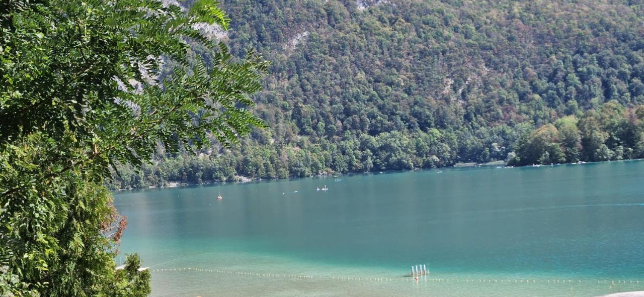 L'Azure Hotel Novalaise Bagian luar foto