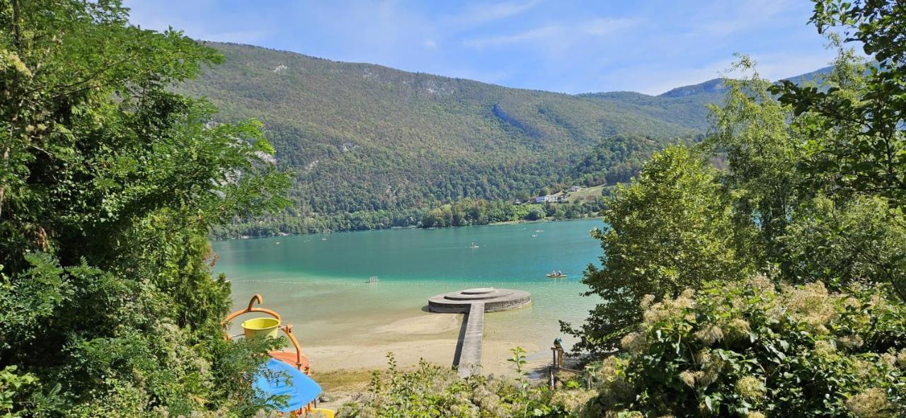 L'Azure Hotel Novalaise Bagian luar foto